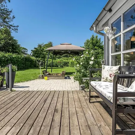 3 Bedroom Amazing In Prázdninový dům