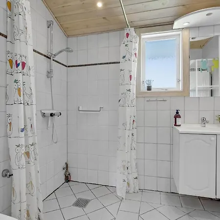 3 Bedroom Amazing In * Nysted